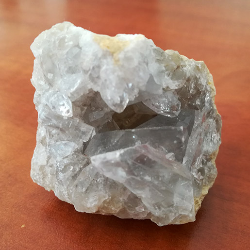 Pierre cristal de roche mini géode