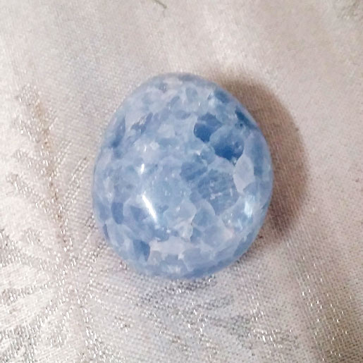 pierre calcite bleue