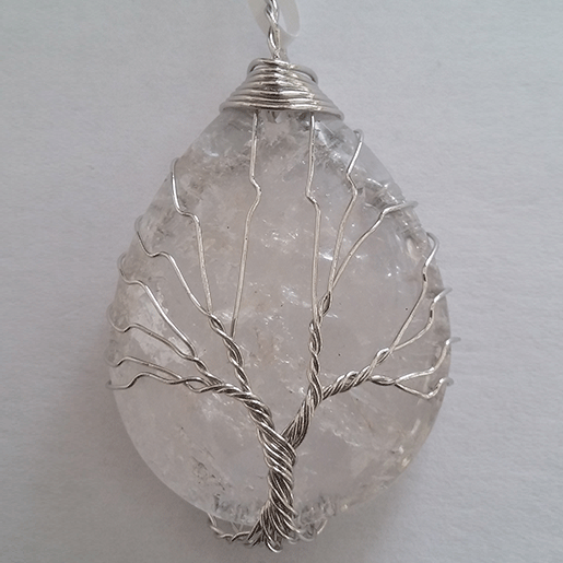 pendentif cristal de roche arbre de vie