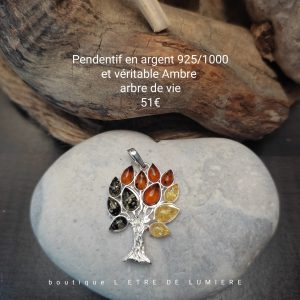 Pendentif arbre en ambre Pendentif arbre en ambre